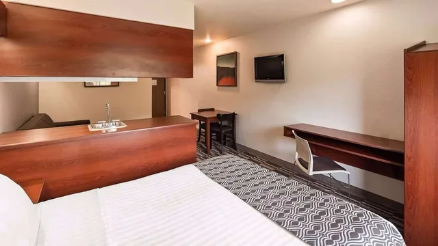جناح بسرير كوين، Sonesta Essential Morgantown 2/4