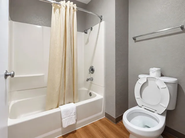 غرفة قياسية بسرير مزدوج، Motel6 Rowland Heights, CA - Los Angeles - Pomona 9/10