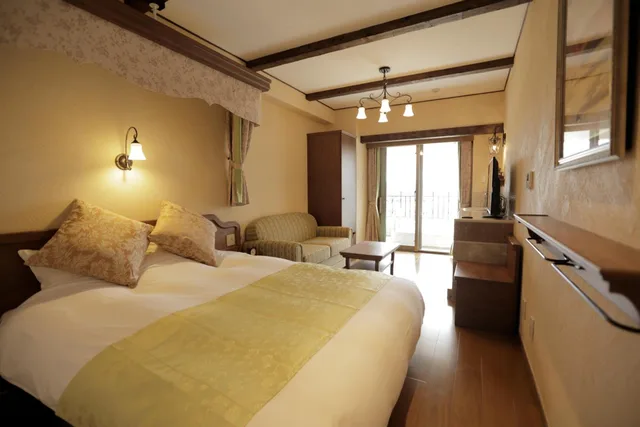 Room, Double Bed, Mountain View, La Vista Fuji-Kawaguchiko 1/3