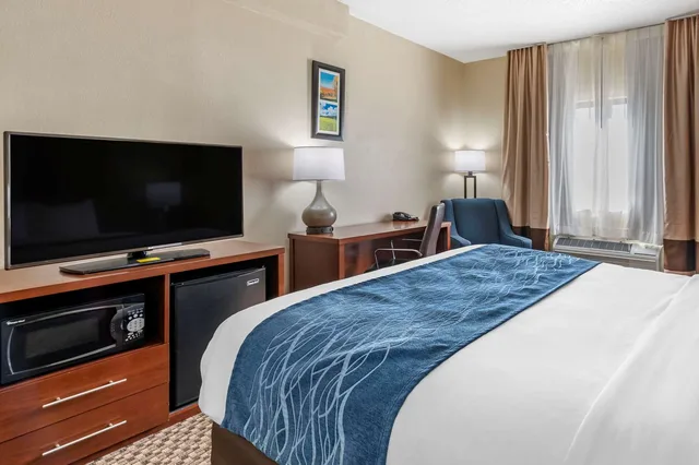 غرفة بسرير كوين لذوي الإعاقة، Comfort Inn Kokomo 2/2