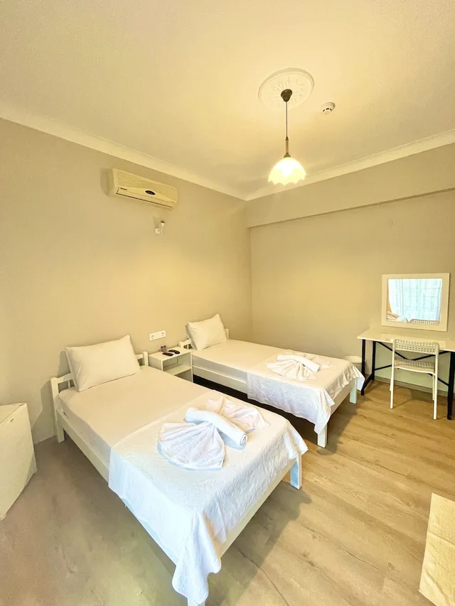 غرفة قياسية بسريرين منفصلين، Cennet Hotel 1/5