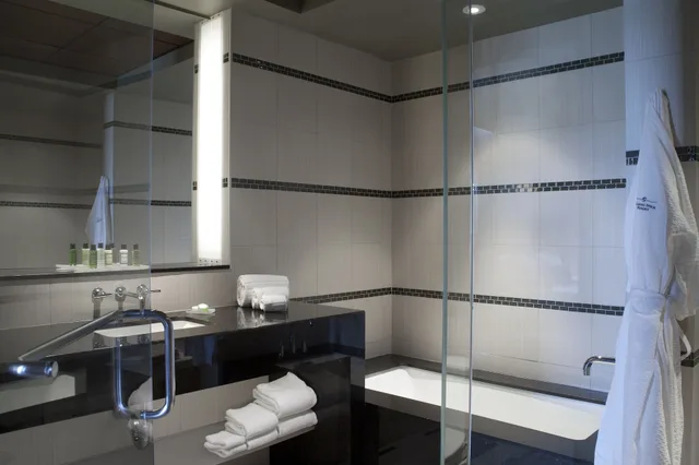 Scenic, Deluxe, 2 Queen Beds, Mountain View، Talking Stick Resort 4/5