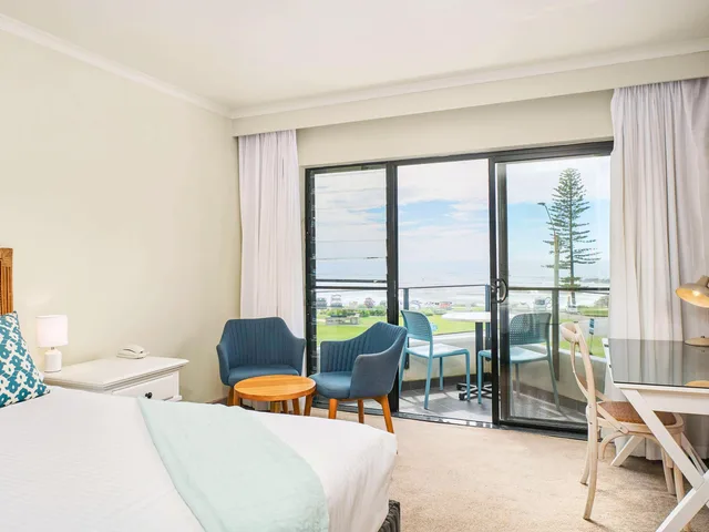 غرفة بسرير مزدوج بإطلالة على البحر، Ibis Styles Port Macquarie 4/9