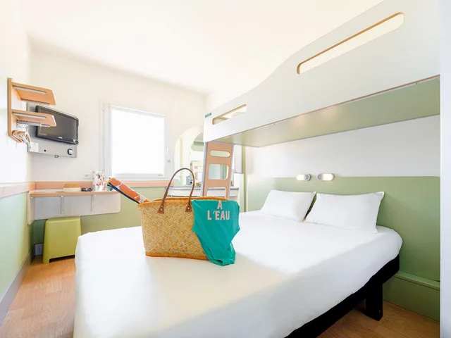 غرفة ثلاثية بسرير مزدوج وسرير بطابقين، Ibis Budget Perpignan Nord 10/10