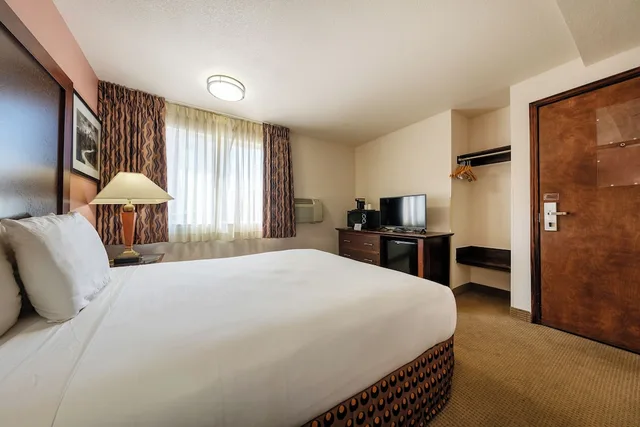 غرفة بسرير كينج، District Hotel 1/8