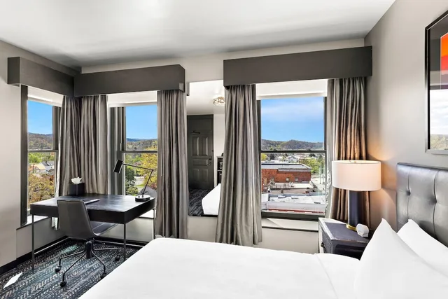 غرفة قياسية بسرير كوين، Tygart Hotel, Ascend Hotel Collection Elkins WV 3/8