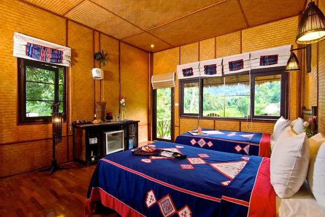 غرفة سوبيريور بسريرين منفصلين، Hmong Hilltribe Lodge 1/2