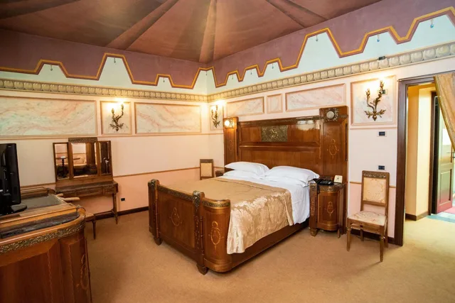 جناح جونيور، Hotel Fonte Cesia 2/10