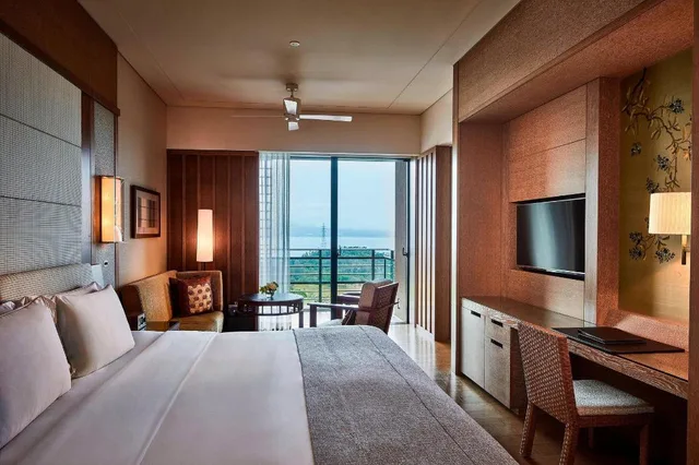 Bay, Guest Room, Deluxe, King Bed, Ocean View, Balcony, High Floor، The Ritz Carlton Okinawa 1/6