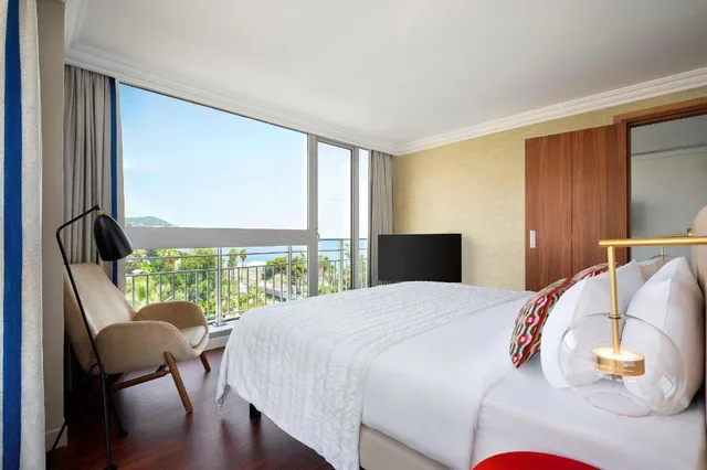 1 Bedroom, Mediterranean, Suite, King Bed, Garden View, Sofa, Balcony، LE MERIDIEN NICE 1/6