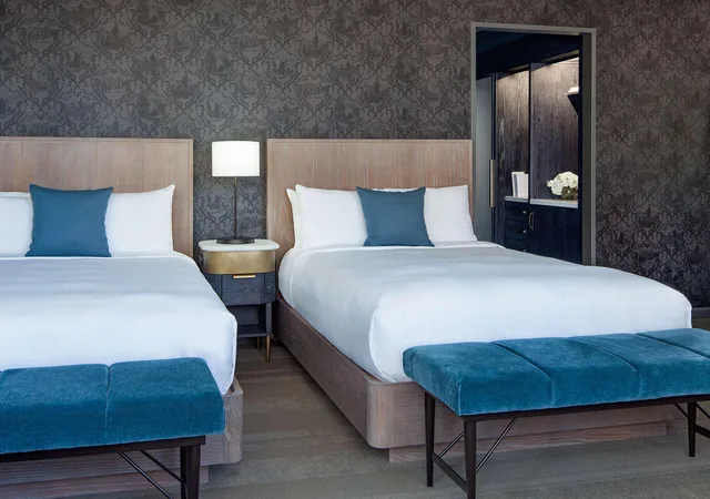 غرفة بريميوم بسرير مزدوج، THE MARQUETTE HOTEL, CURIO COLLECTION BY HILTON 2/3
