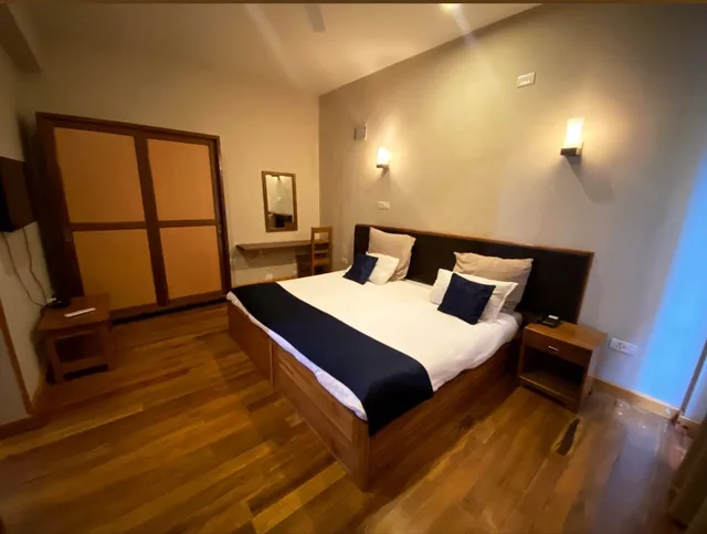 1 Bedroom, Premier, Suite, King Bed, Hill View، Khamsum Inn 1/1