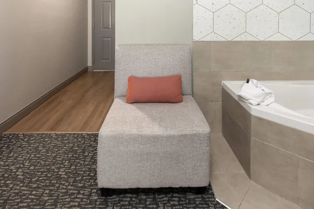 جناح استوديو ديلوكس بسرير كينج، La Quinta Inn & Suites by Wyndham Oklahoma City - Moore 4/5