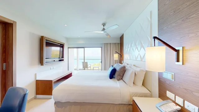 1 Bedroom, Diamond Club, Presidential, Luxury, Suite, King Bed, Ocean View, Sofa, Royalton Grenada, an Autograph Collection All-Inclusive Resort 5/8