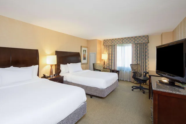 غرفة بريميوم بسرير كوين، Hilton Garden Inn Bethesda Downtown 1/4