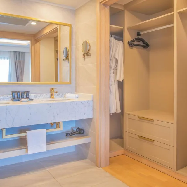 Suite, Sofa, Miramare Queen 9/9