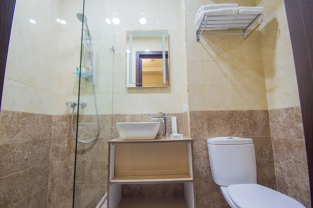 غرفة قياسية بسرير كوين بشرفة، Marionn Hotel 8/8