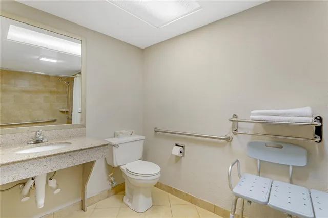 غرفة بسرير كينج لذوي الإعاقة، Best Western Inn of Palatka 7/9