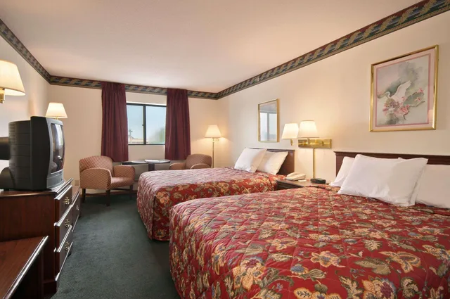 غرفة بسريرين كوين، Super 8 By Wyndham Crawfordsville 1/2