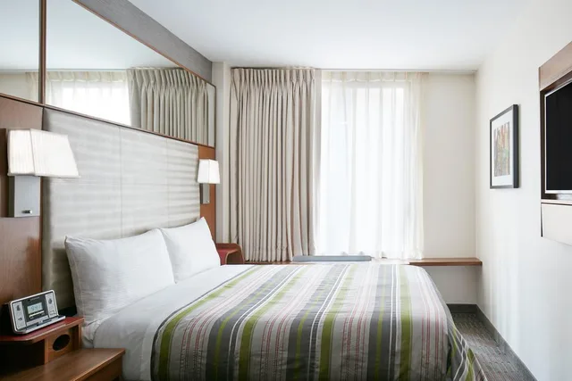 غرفة قياسية بسرير مزدوج، Club Quarters Hotel Grand Central 1/2