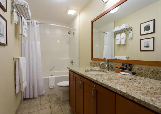 جناح بسرير كوين مع أريكة، Best Western Plus Chemainus Inn 4/5