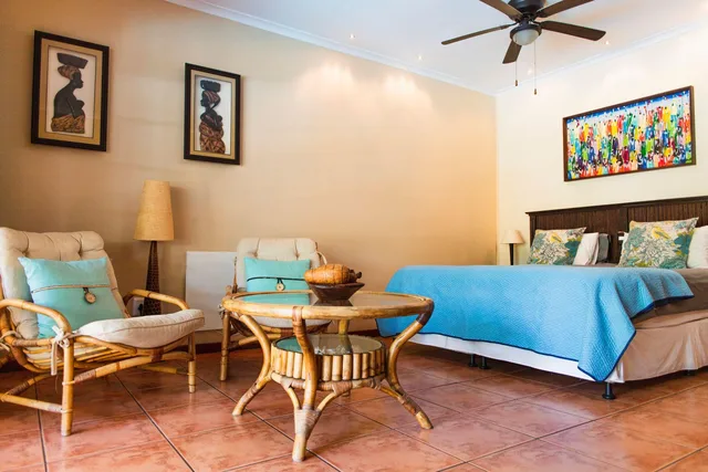 Apartment, King Bed, Pool Side, Terrace، Khashamongo Guesthouse 2/2