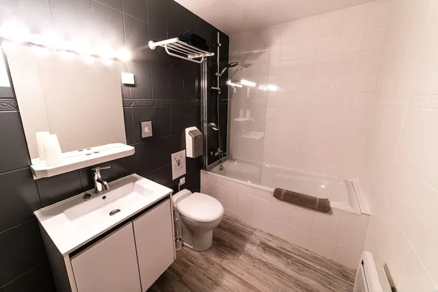 غرفة رباعية بأربعة أسرّة، CITOTEL FURANIA 3/4