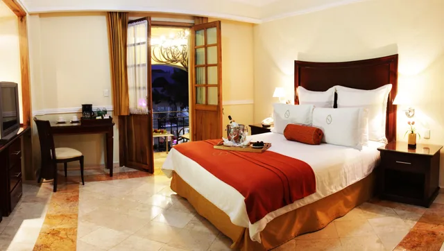 Superior 1 Queen Bed (Max 2)، Hacienda Real del Caribe 1/2