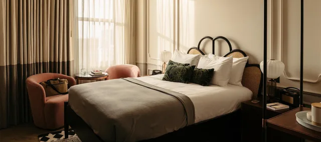 غرفة مريحة بسرير كينج، The Hoxton Downtown LA 3/10