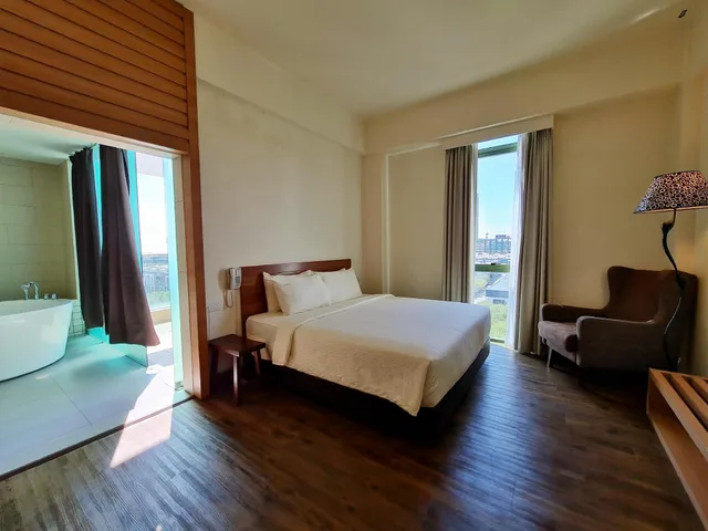 Heritage, Suite, King and Twin Beds، Swan Garden Hotel 1/1