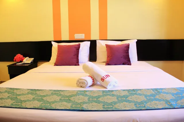 Deluxe, Queen Bed, No Window، Sun Inns Hotel Pasir Penambang (Ks Botanic) 1/1
