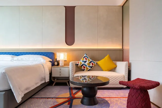 غرفة تنفيذية بسرير كينج بإطلالة على المدينة مع دخول الصالة، Fashion Town Hotel Shenzhen MGallery Collection 4/6