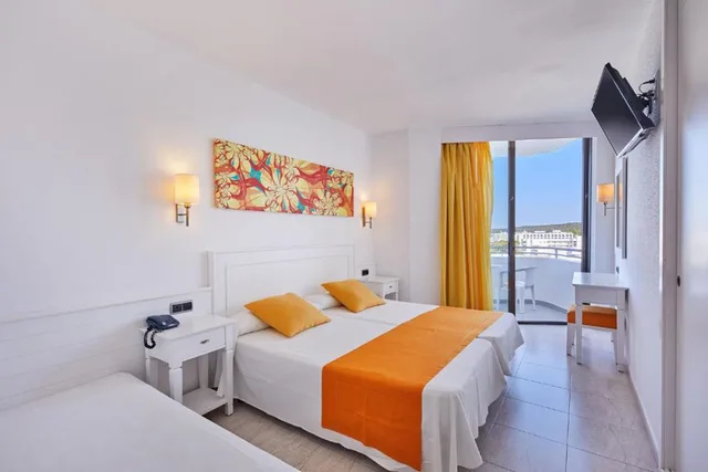 غرفة بسريرين منفصلين بشرفة، Stil Victoria Playa 1/3