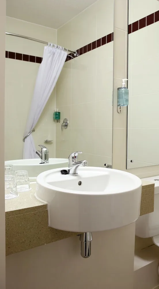 غرفة تنفيذية بسرير كينج، Leonardo Hotel Sheffield 7/7