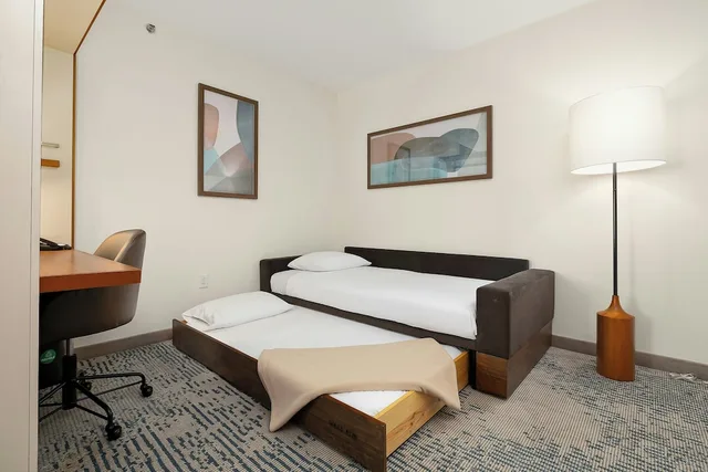 جناح بسرير كينج مع سرير سحّاب إضافي، Springhill Suites By Marriott Mcallen 3/7