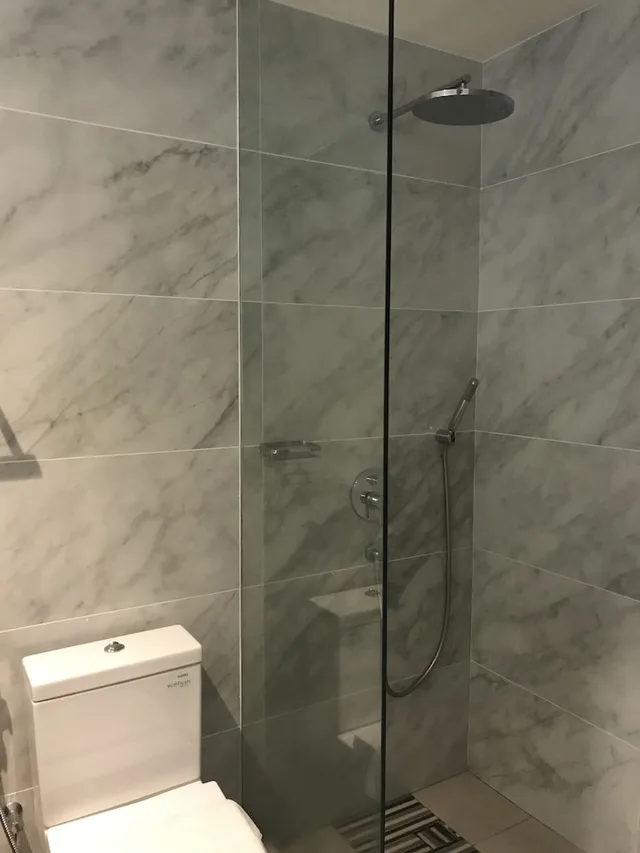 غرفة قياسية بسرير كينج، The Klagan Hotel 8/8