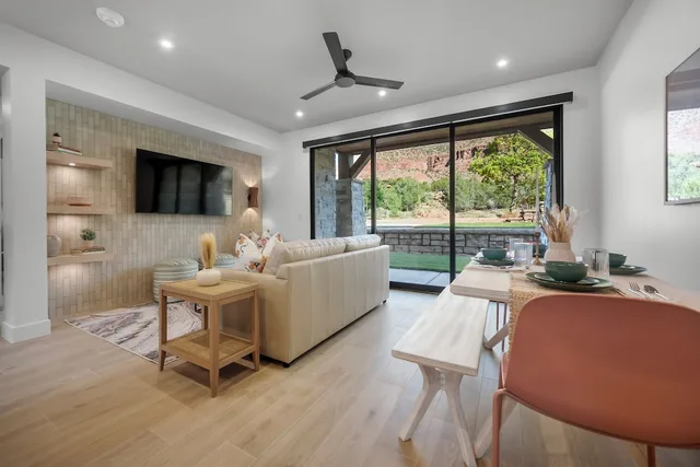 Luxury, Villa, King Bed, Mountain View, Sofa, Patio, The Montclair Inn And Suites At Zion National Park 2/5