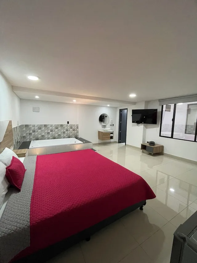 غرفة ديلوكس بسرير كوين بجاكوزي، Ofix Hotel 5/10