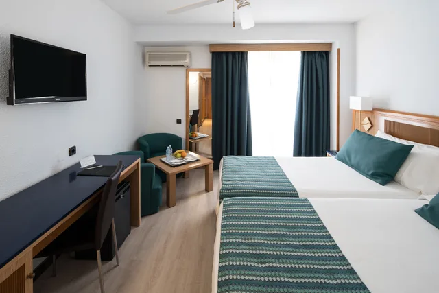 Premium, Single, Twin Beds, Hotel Catalonia Las Vegas - Adults Only 2/9