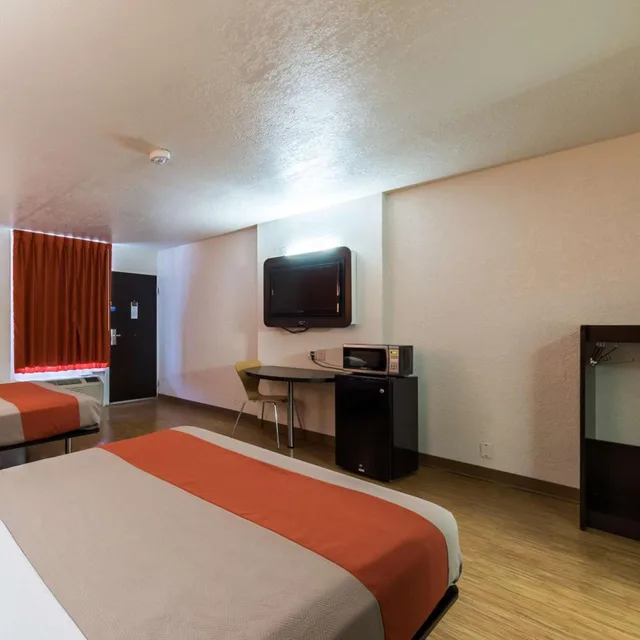 غرفة رباعية، Motel6 Uvalde, TX 9/10