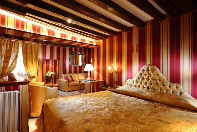 غرفة ديلوكس بسرير مزدوج أو سريرين منفصلين، Hotel Ca Marinella 1/3