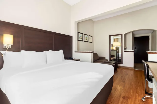 جناح بسرير مزدوج لذوي الإعاقة، Comfort Suites Lumberton North 4/7