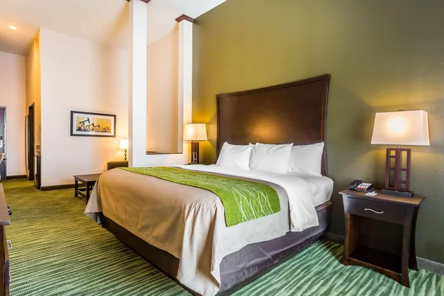 جناح، Comfort Inn & Suites Moore - Oklahoma City 1/1