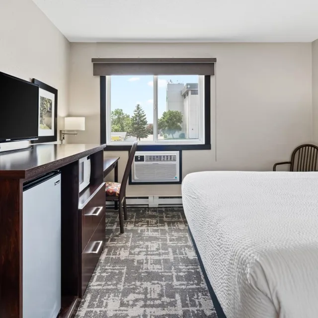 غرفة بسرير كوين، Fargo Inn and Suites 5/11