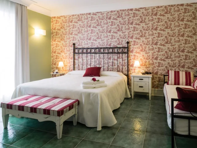 Superior, Double or Twin Bed, Hotel Danieli Pozzallo 4/8