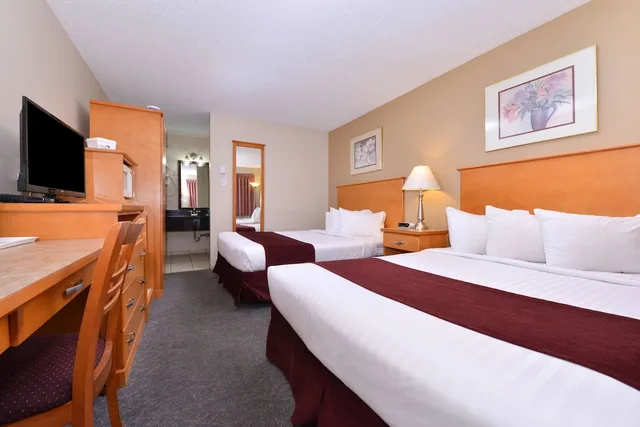 Studio, Suite, 2 Queen Beds, Canadas Best Value Inn Suites Vernon 2/4