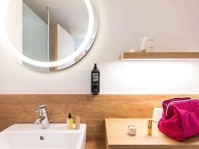 غرفة بريميوم بسرير مزدوج مع أريكة، ibis Lyon Sud Oullins (Ex Hotel Campanile LYON SUD - Oullins) 7/7