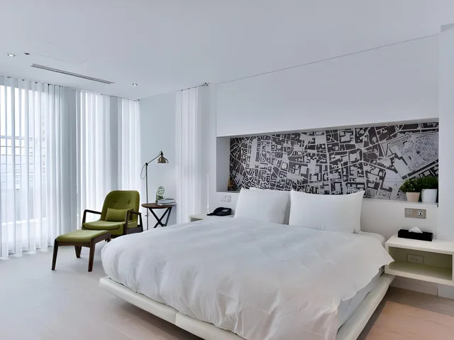 Designer, Luxury, King Bed، Hotel Mapp 1/1