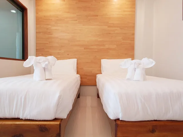 غرفة قياسية بسريرين منفصلين، SUhotel Suratthani 8/10