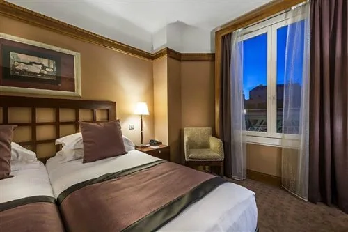 غرفة ديلوكس بسرير مزدوج، Hotel Mercedes 1/2